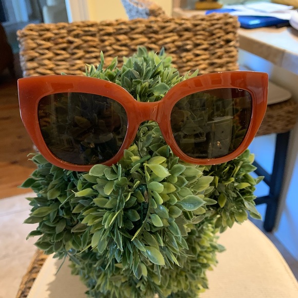 Ladies Sunglasses - Picture 2 of 2